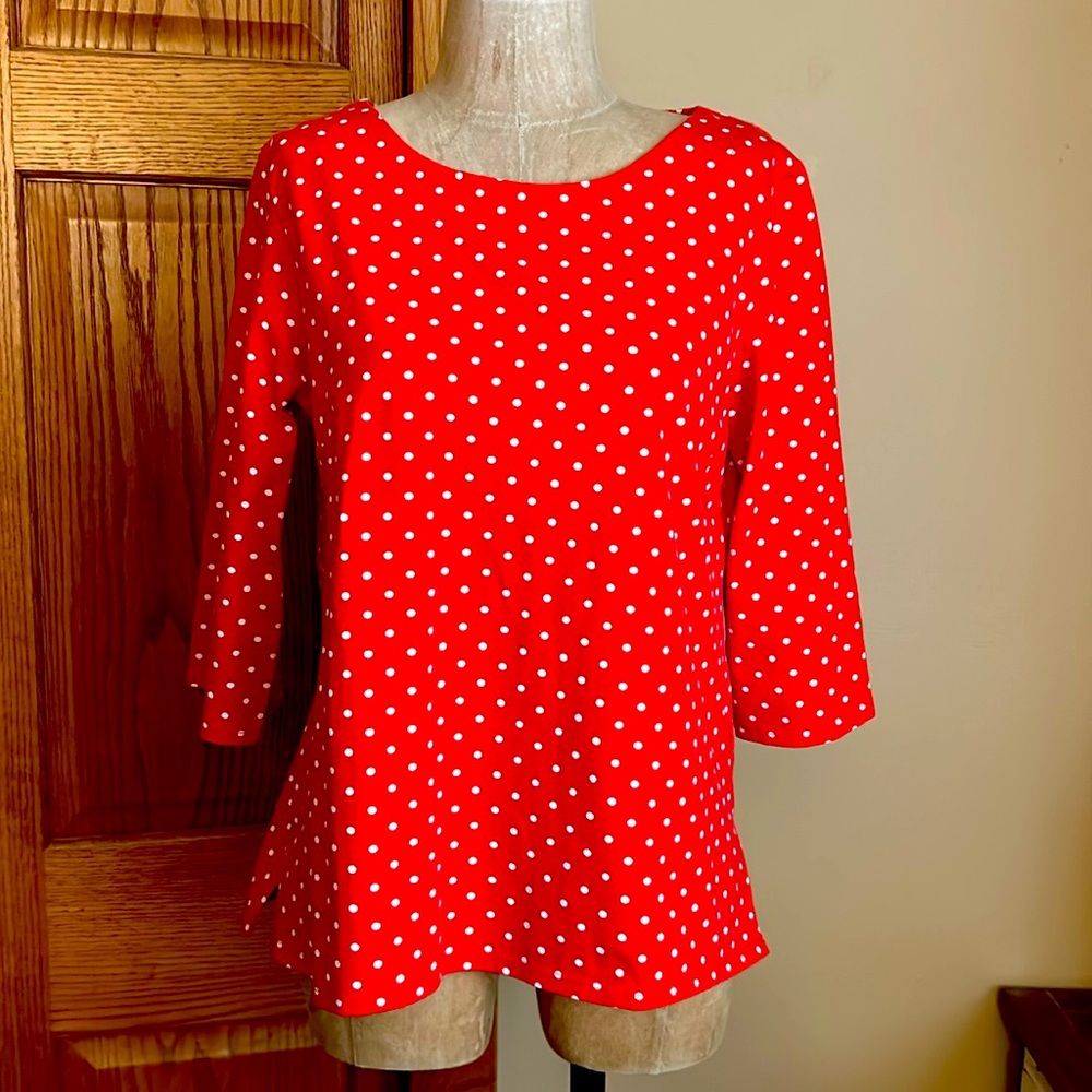 Ladies medium Swedish brand CissiochSelma in a spring red polka dot! NWOT